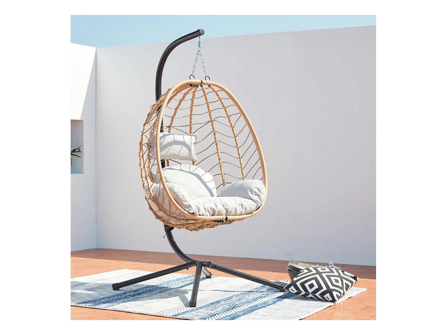 Fauteuil suspendu en résine effet rotin naturel LIMA