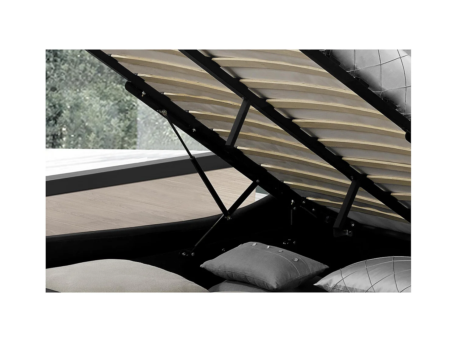 LED-Bettgestell mit Stauraum 140 x 190 cm schwarz PORTLAND