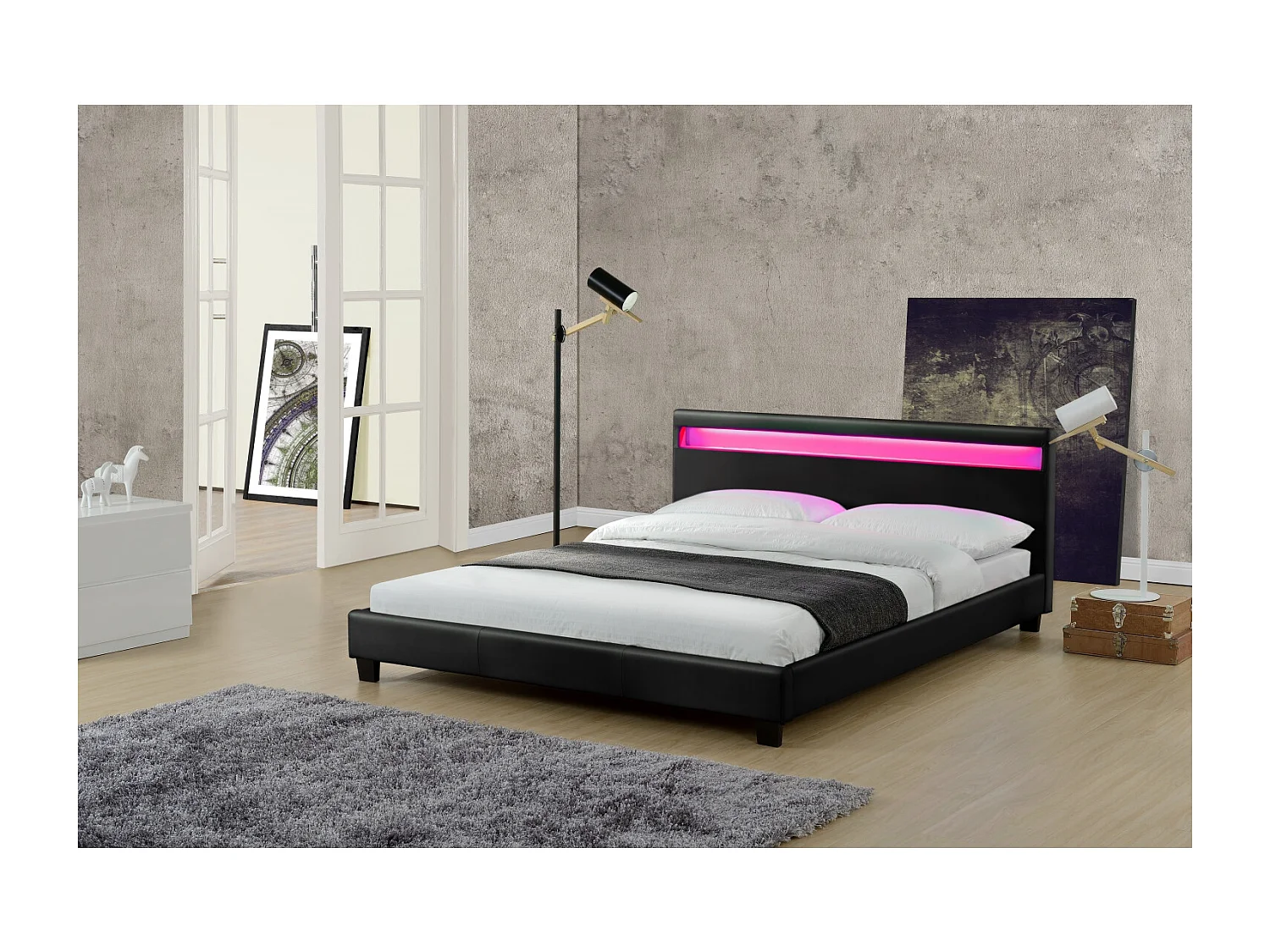 Cadre de lit avec LED 160 x 200 cm en PU noir PICADILLY
