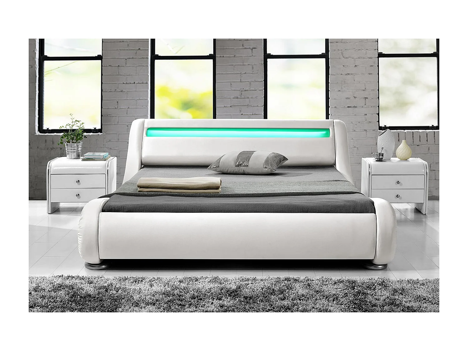 Bettgestell mit LED 140 x 190 cm in weißem PU SEATTLE