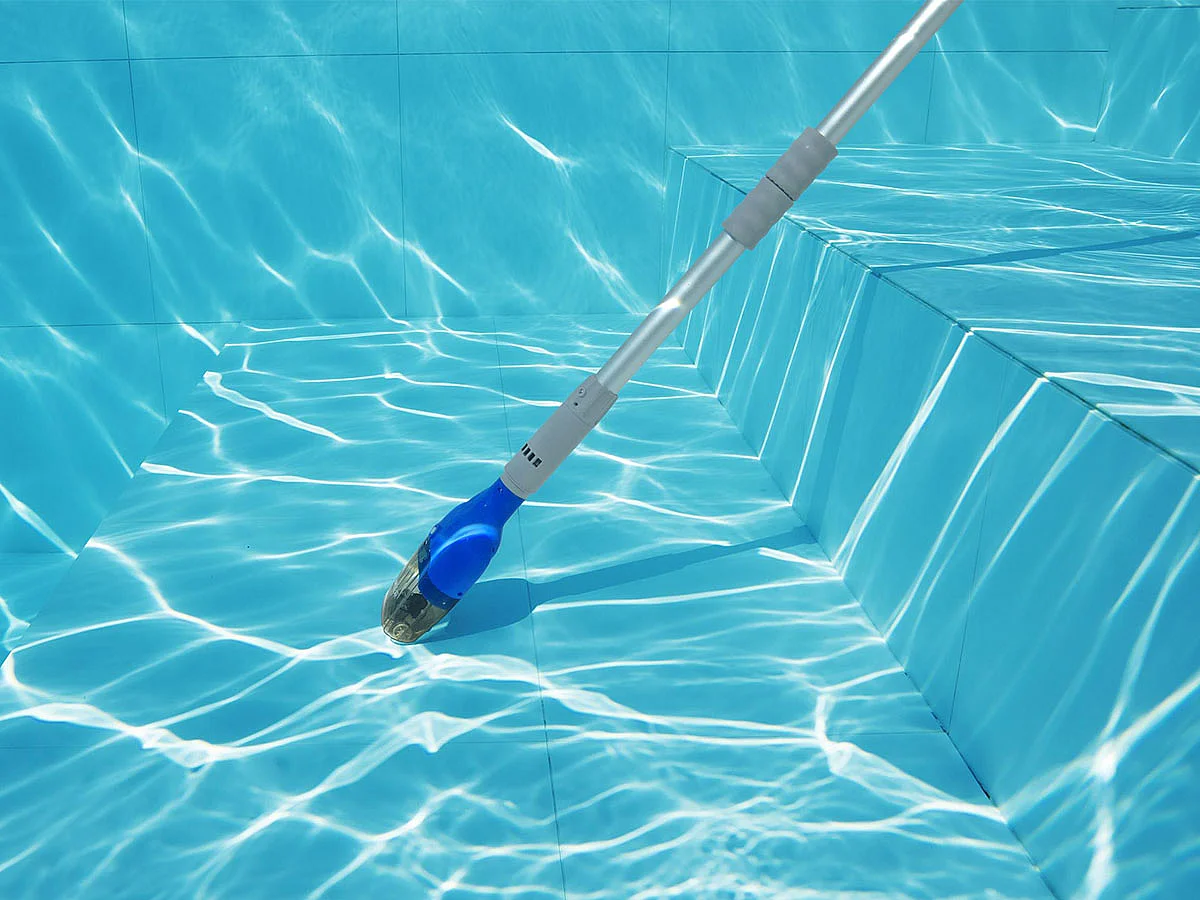 Flowclear AquaTech Kabelloser Poolsauger