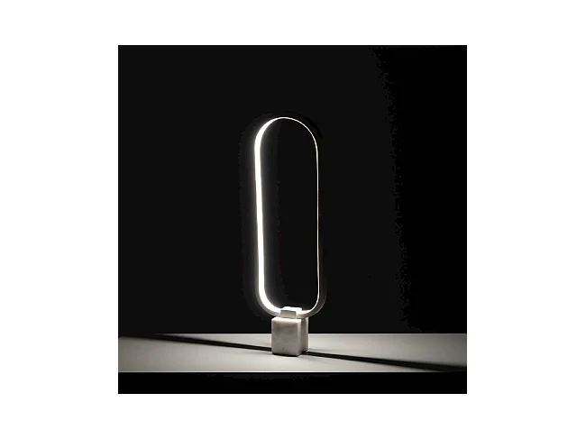 Naos - LED-Tischlampe aus weißem Metall