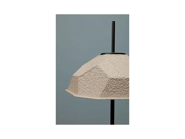 Egg - Czarna lampa stołowa z tektury pochodzącej z recyklingu