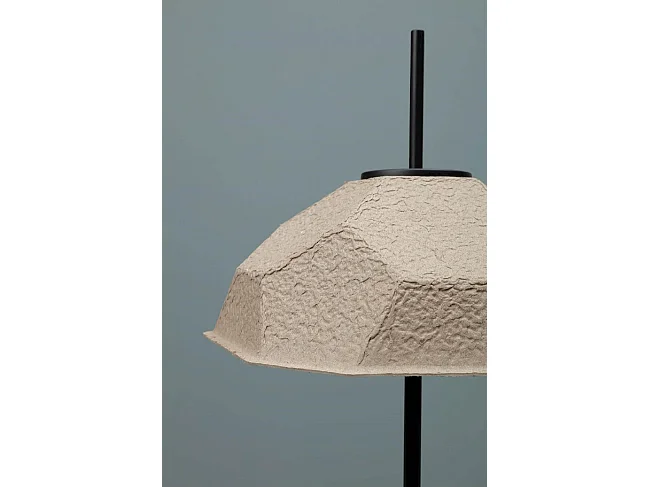 Egg - Czarna lampa stołowa z tektury pochodzącej z recyklingu