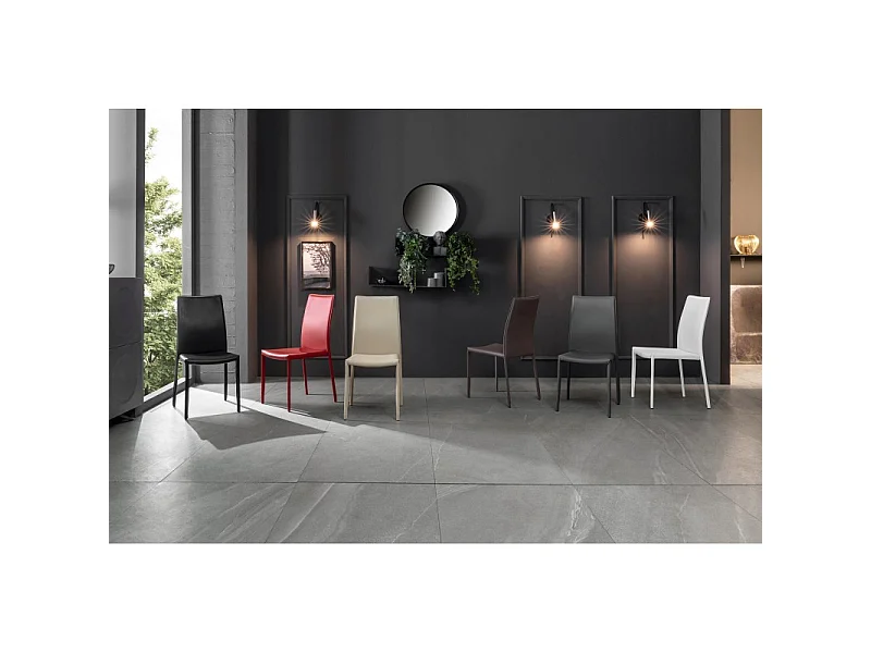 Mørkegrå kunstlæderstol med belagt metalramme, 41x42xh.95 cm, 4 stk.