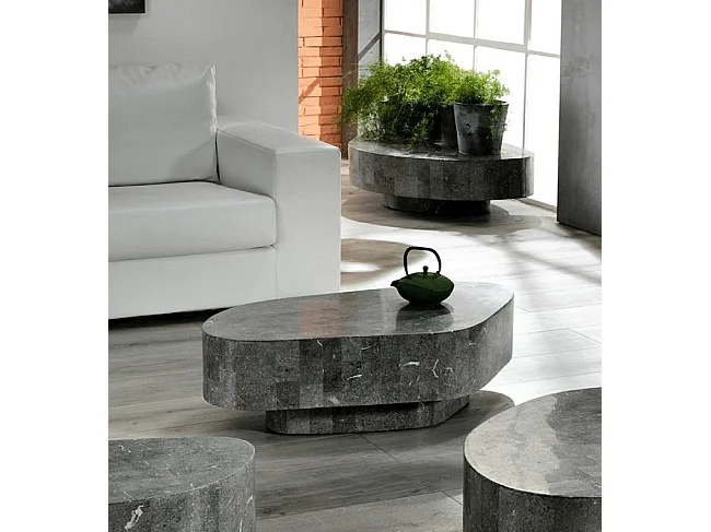 Trapézio - Mesa de centro (100 x 52 x 28h) em pedra fóssil cinza