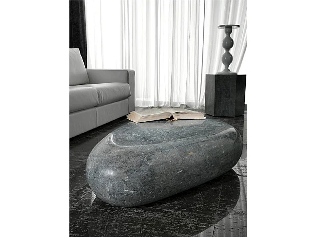 Sasso médio - Mesa de centro (52 x 98 x 27h) em pedra fóssil cinza