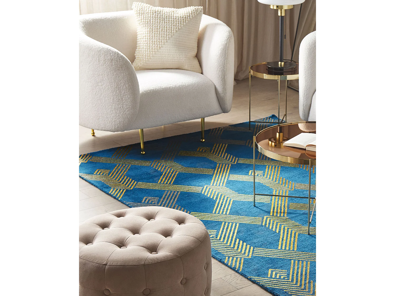 Teppich marineblau / gold 140 x 200 cm geometrisches Muster Kurzflor VEKSE