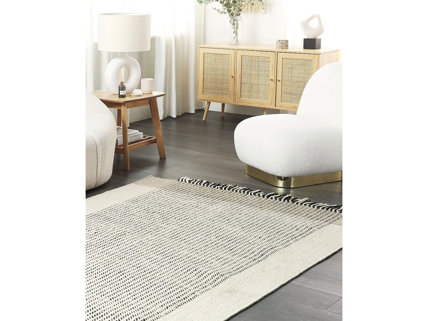 Teppich Wolle / Baumwolle beige 140 x 200 cm Fransen schwarz handgewebt Divarli