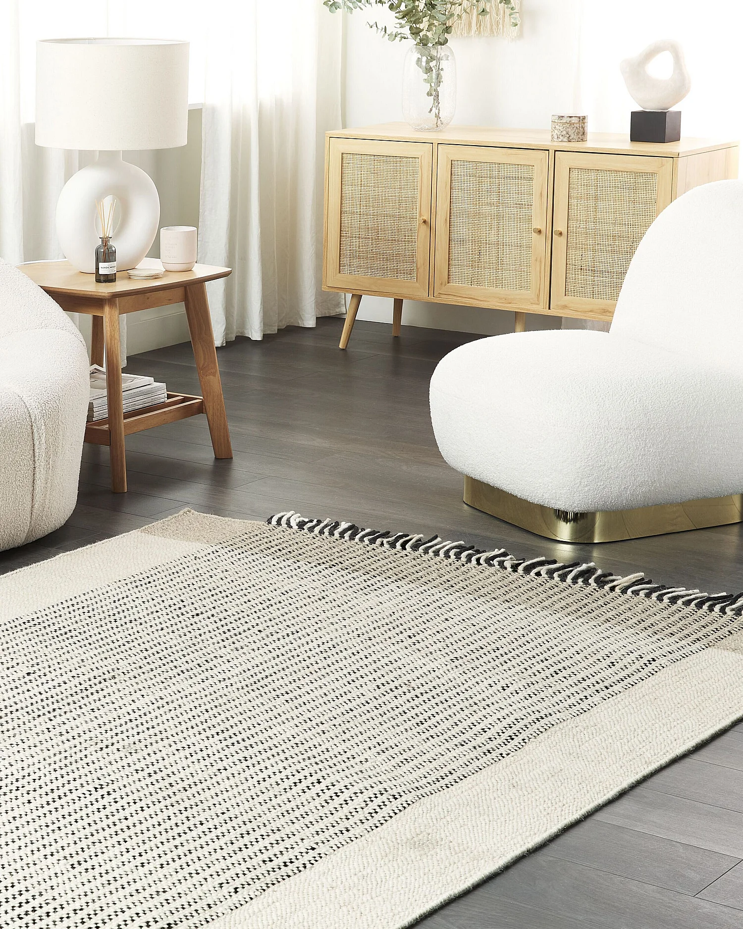 Vloerkleed wol beige/zwart 140 x 200 cm DIVARLI