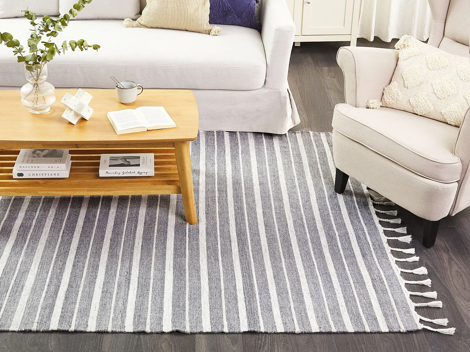 Tapis gris clair 140 x 200 cm BADEMLI