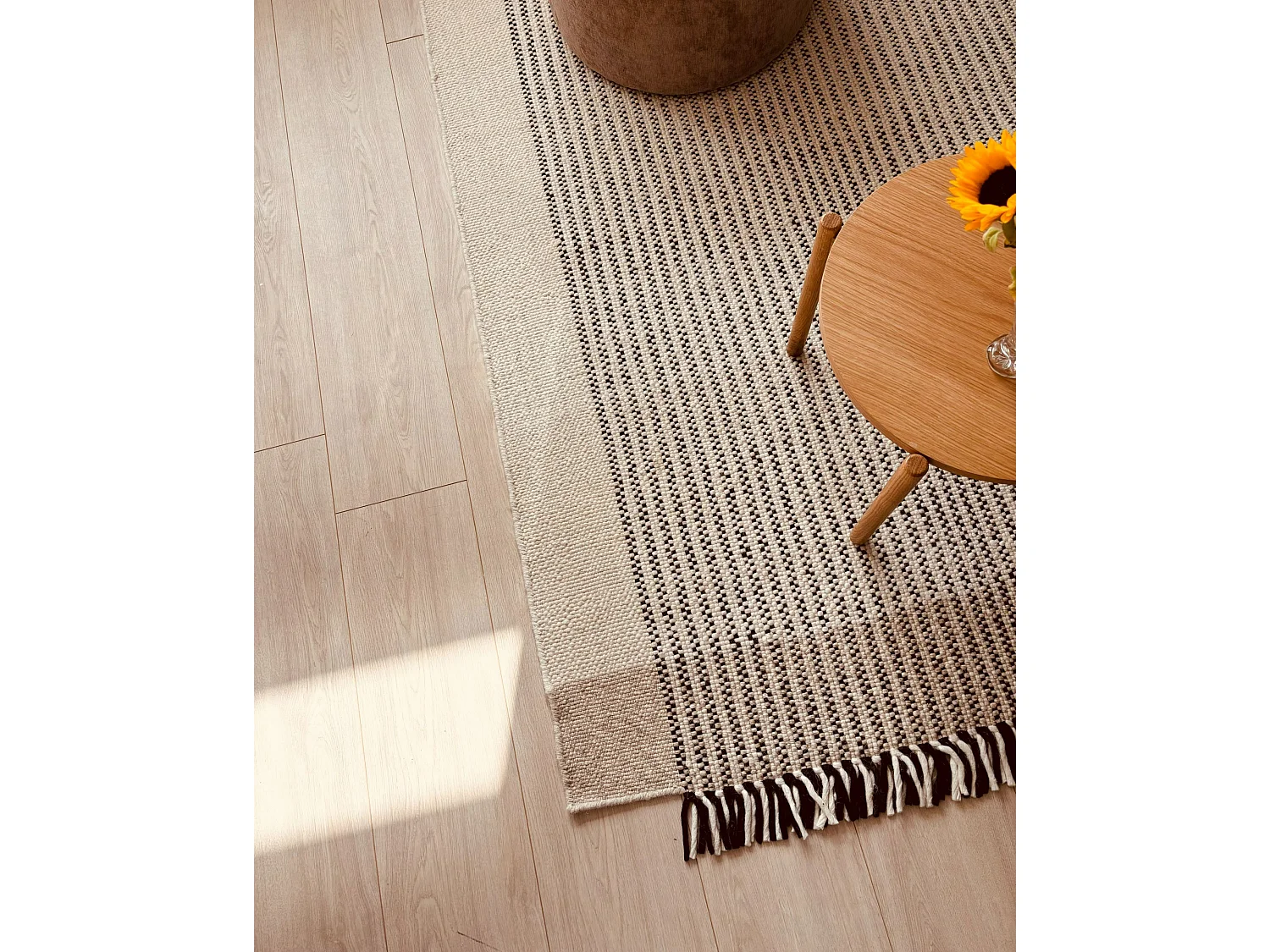 Tapis en laine beige et noir 80 x 150 cm DIVARLI