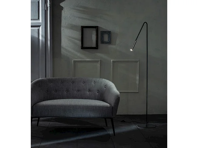 Vega - Candeeiro de pé LED em metal preto