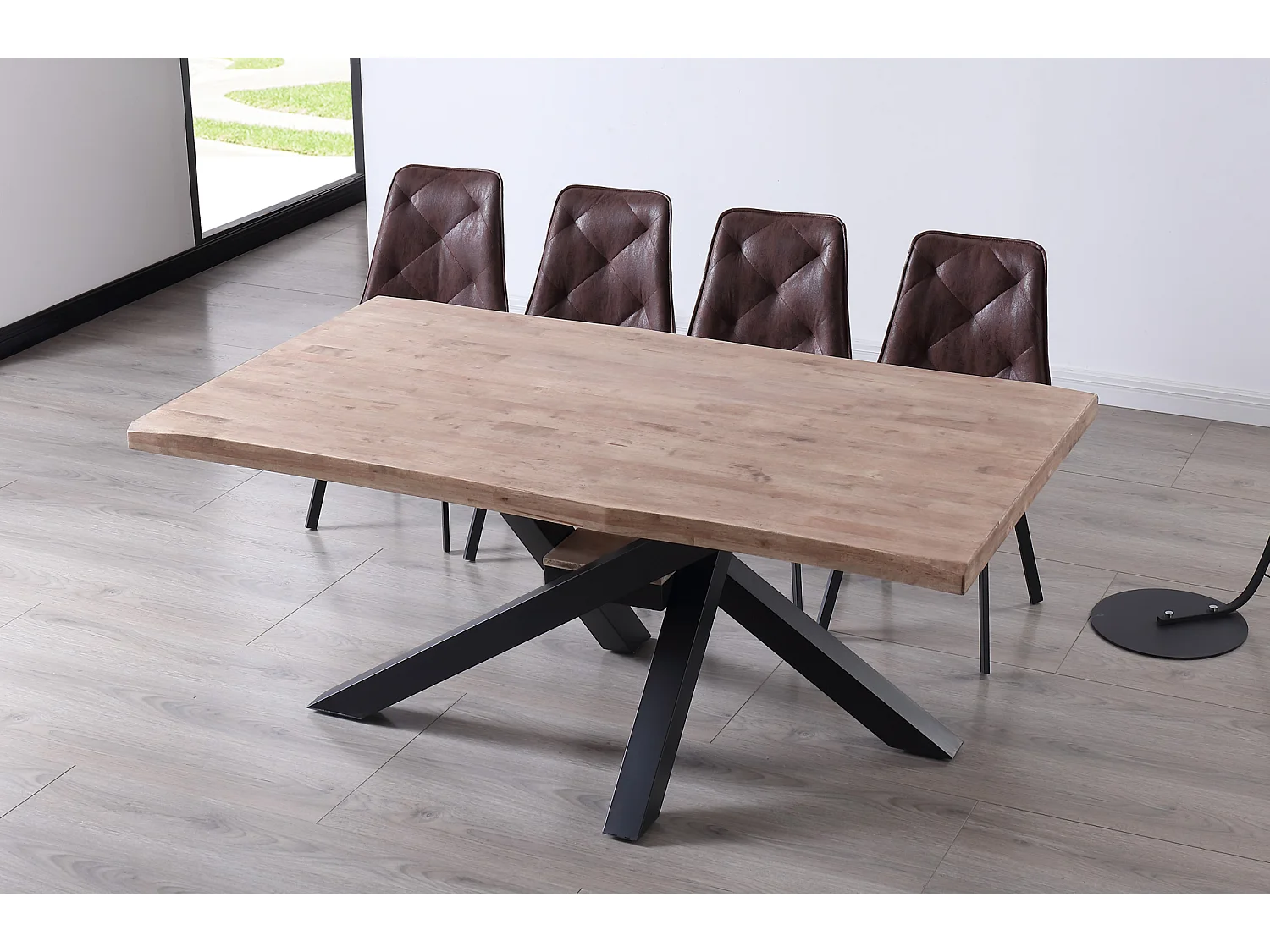 Table à manger rectangulaire en bois de chêne miel avec pieds en métal noir - Longueur 180 x Profondeur 100 x Hauteur 76 cm