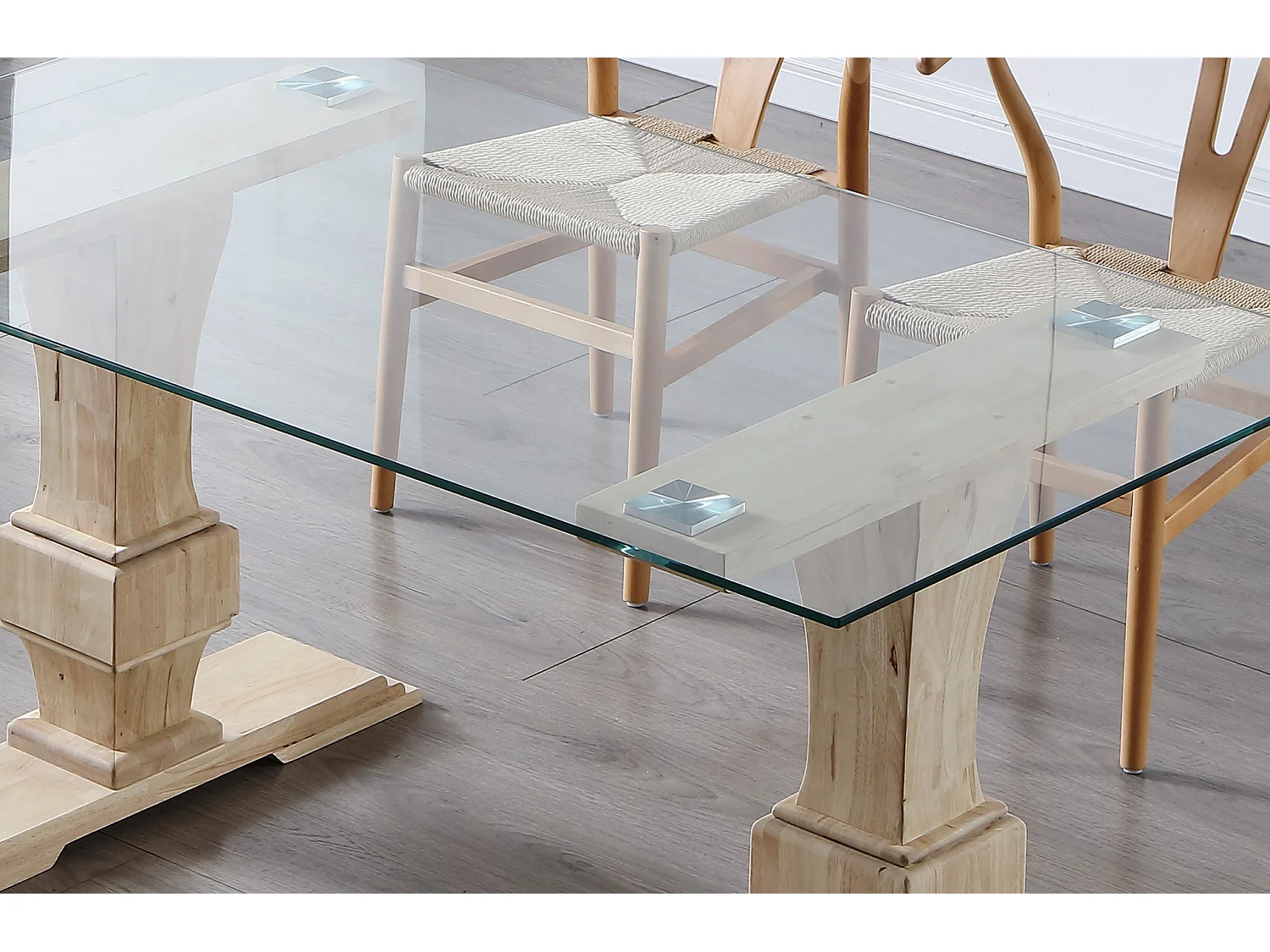 Table à manger rectangulaire en verre trempé avec pieds en bois de chêne sculpté - Longueur 160 x Profondeur 90 x Hauteur 76 cm