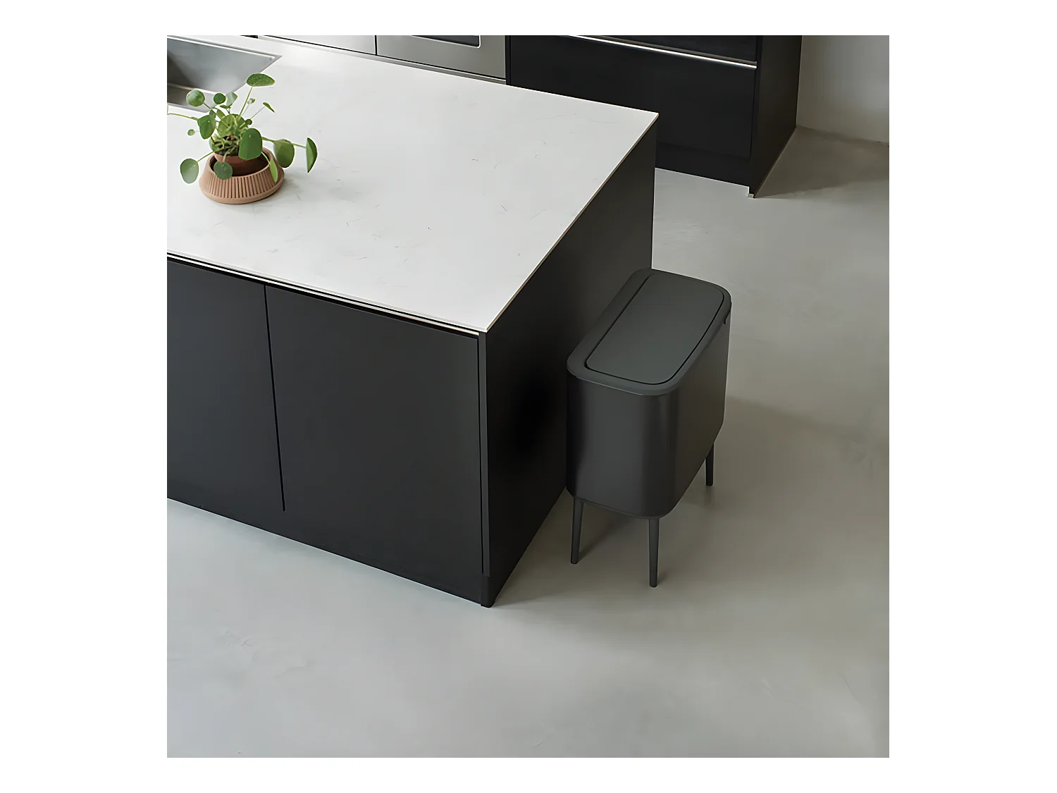 Touch Bin Abfalleimer mit Ständer 36L Matt Schwarz Brabantia Code R