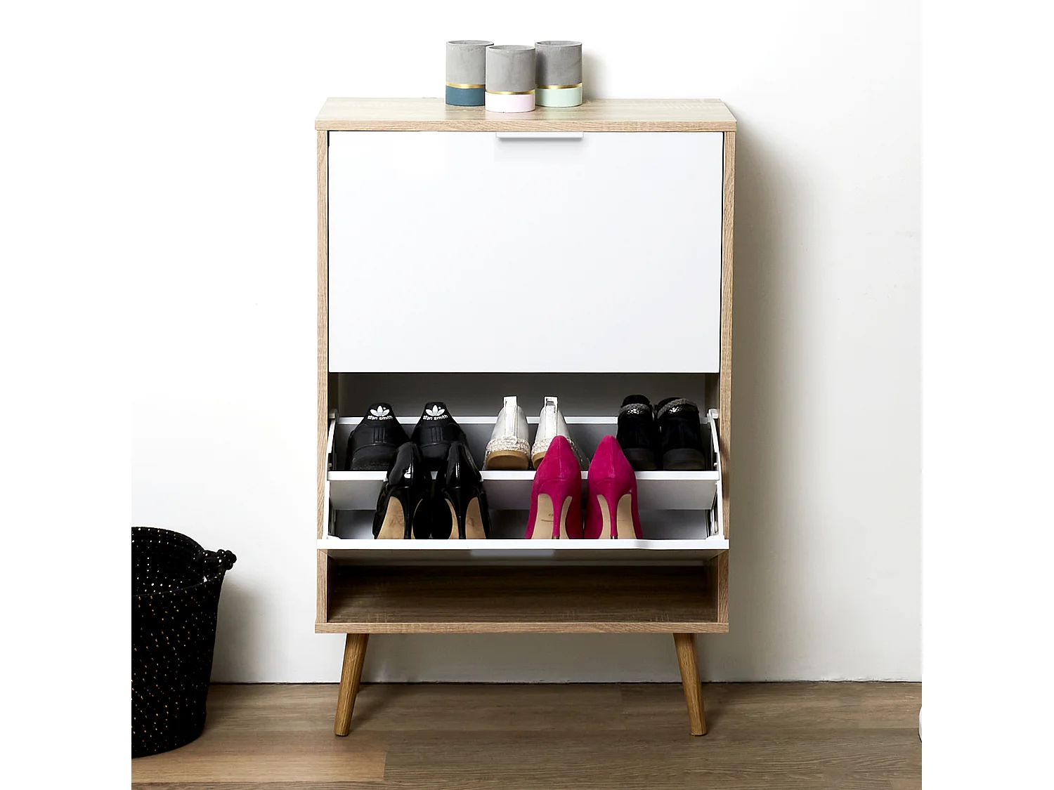Schuhmöbel mit 2 Türen in Weiß und Holz