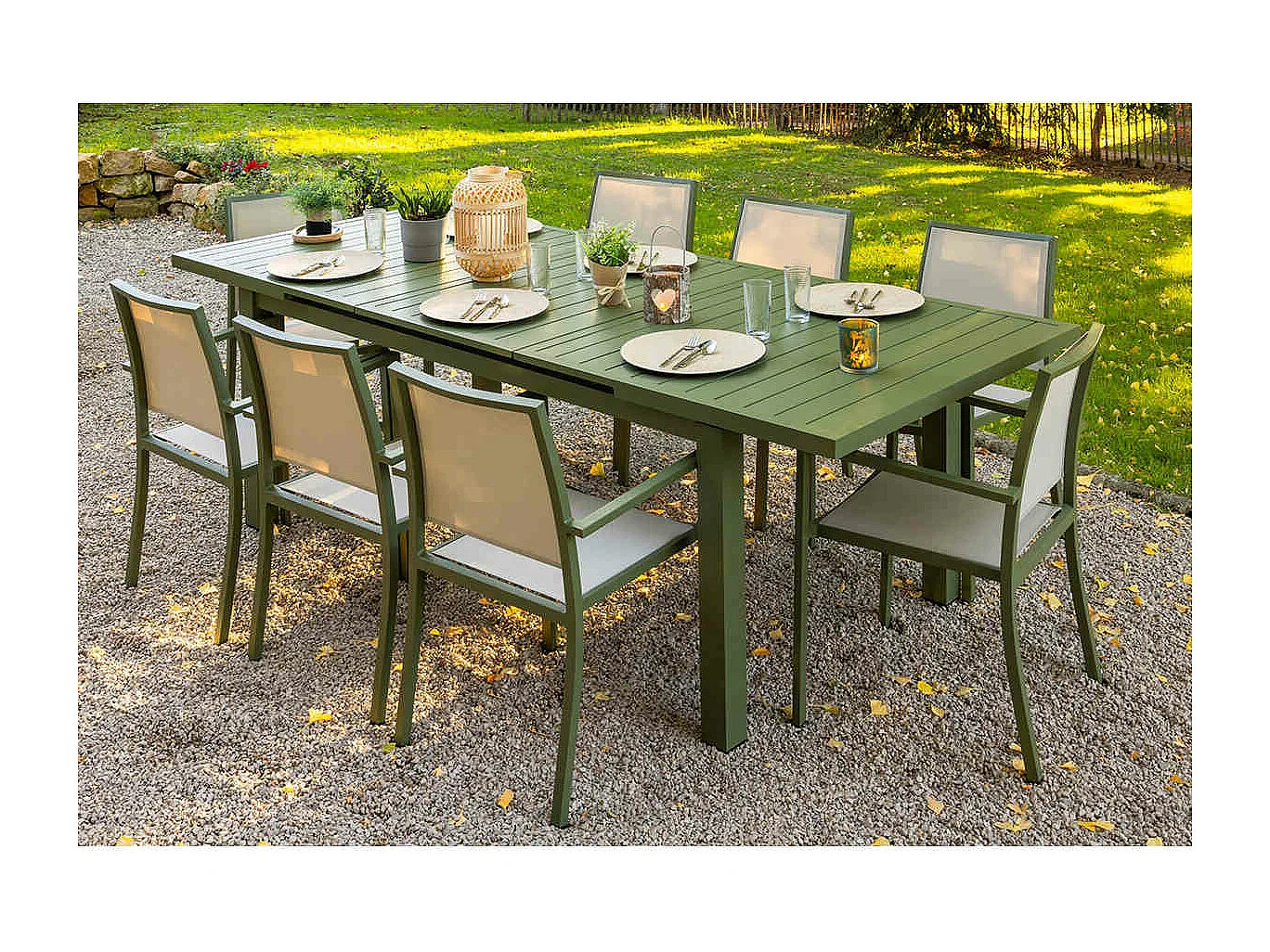Table rectangulaire extensible Santorin 8/10 personnes en aluminium finition uni kaki - Jardiline