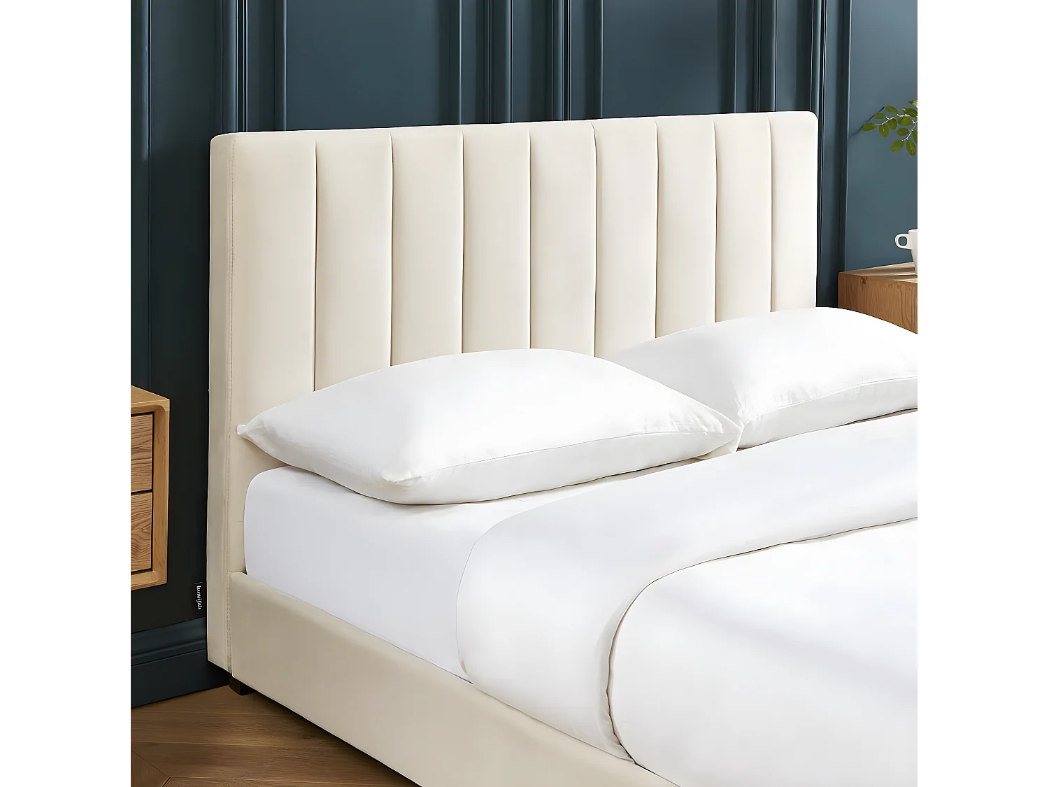 Lit adulte avec tête de lit capitonnée en velours beige sable 140x190 - William