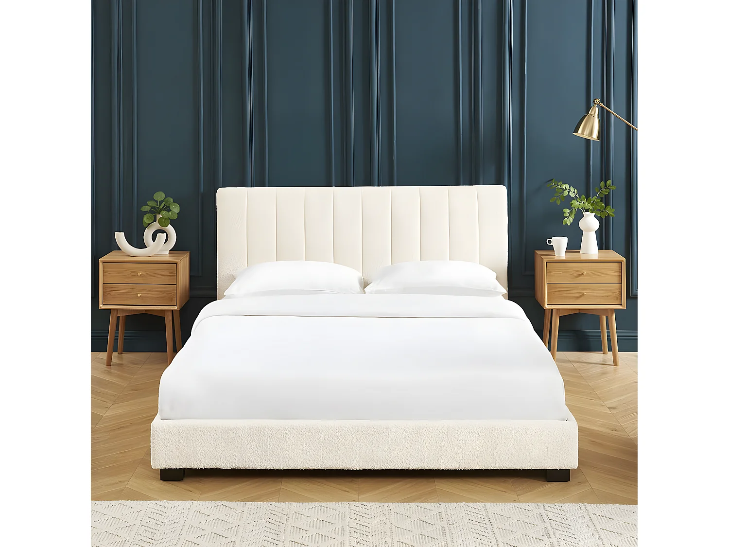 Lit adulte avec tête de lit capitonnée en tissu bouclé écru 160x200 - William