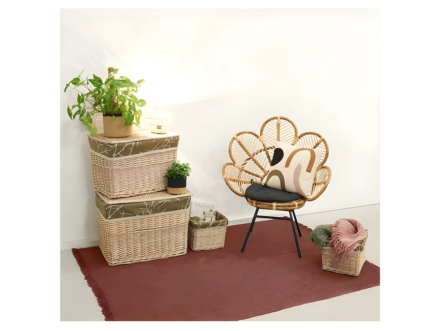 2 malles + 3 corbeilles en osier teinté (Lot de 5)