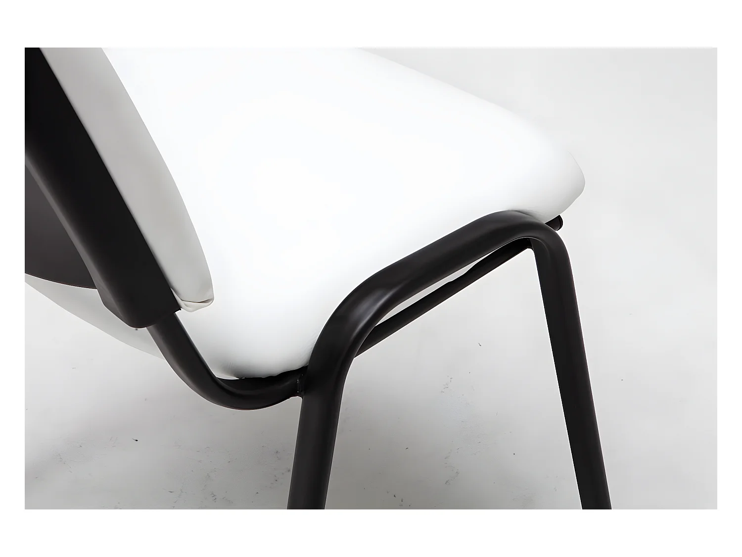 Chaise visiteur assise rembourrée blanche 53 x 53 x 83 cm BUR10068