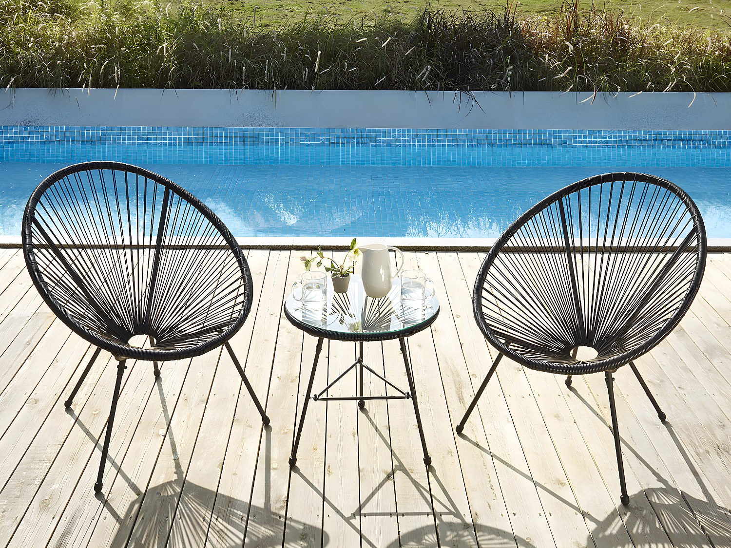 Vente-unique Garten-Sitzgruppe, 2 Sessel 1 Tisch - Polyrattan - Schwarz - Alios Iii Von Mylia