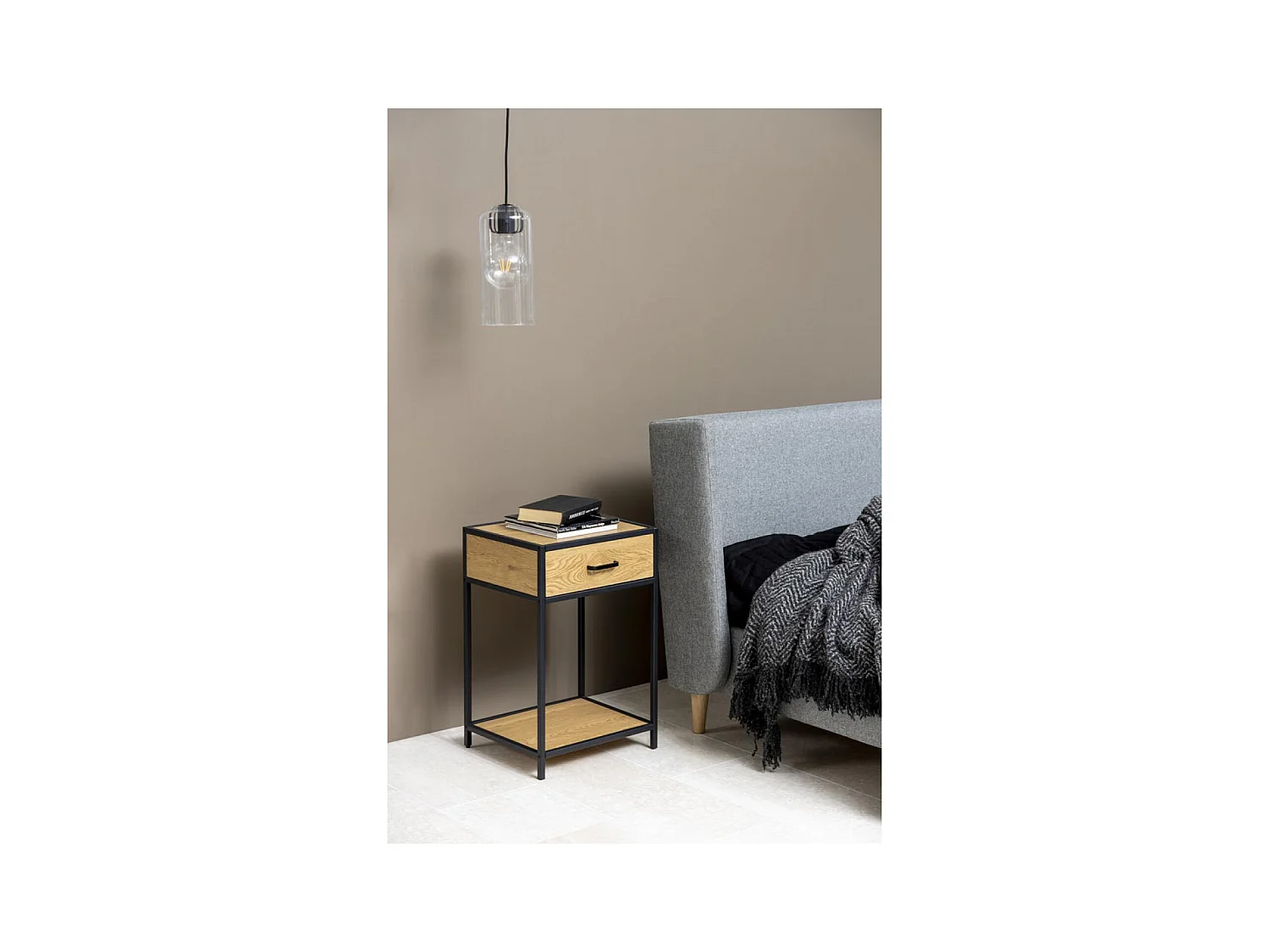 Mesa de cabeceira industrial em madeira e metal FACTORY