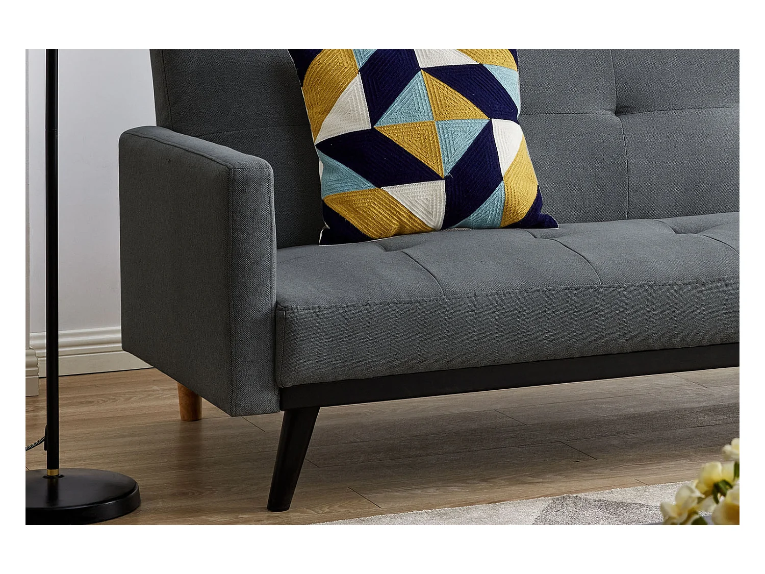 Canapé convertible 3 places en tissu gris foncé pieds noirs LEON