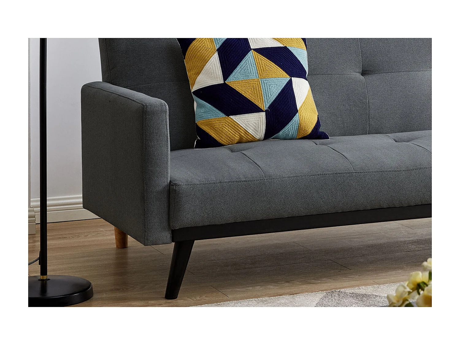 Canapé convertible 3 places en tissu gris foncé pieds noirs LEON