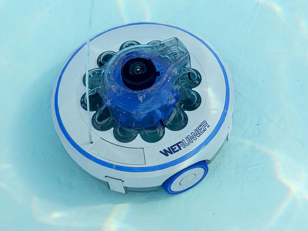Robot de piscine sur batterie - Wetrunner
