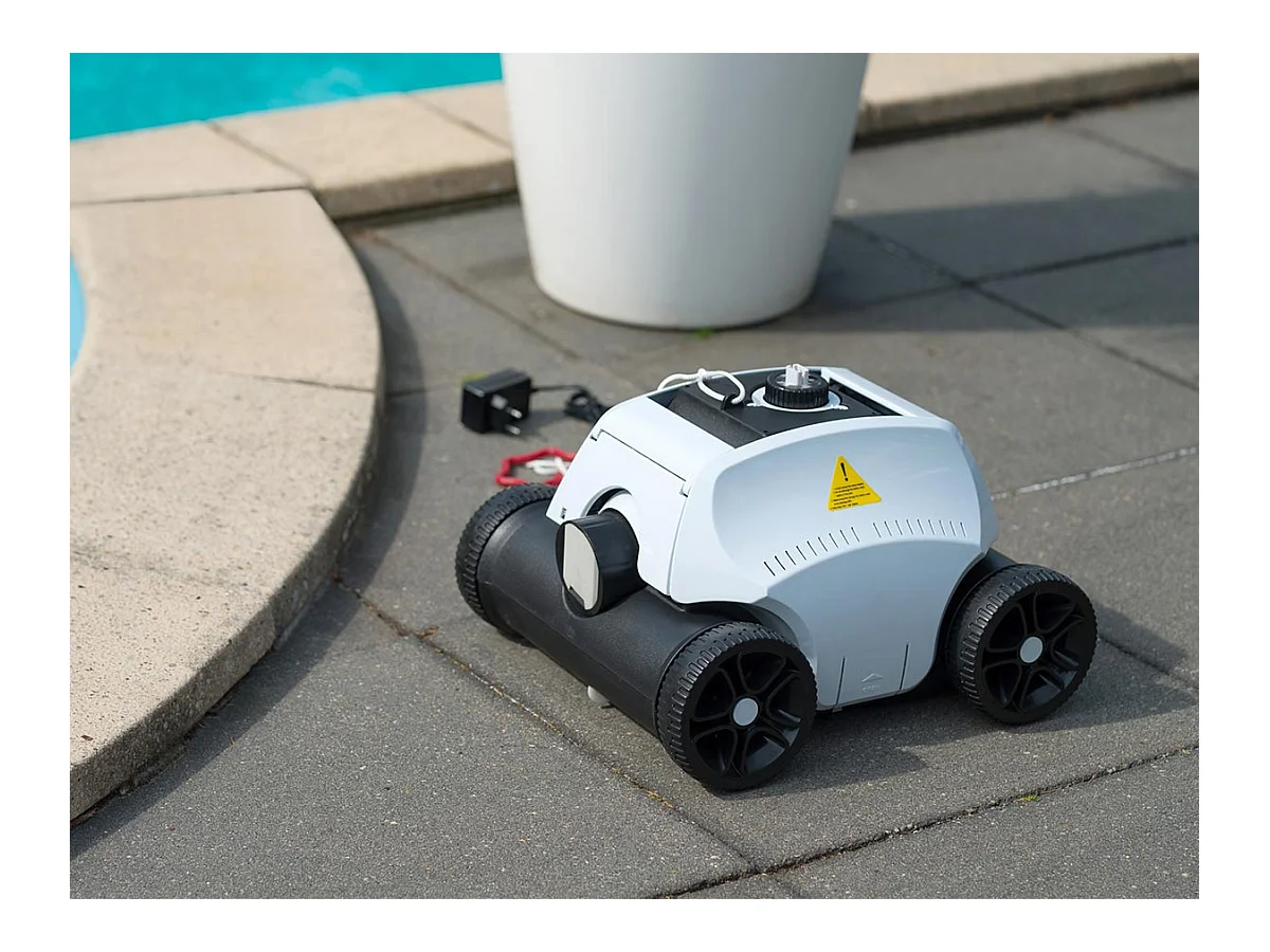 Robot de piscine sur batterie RobotClean Accu Pool - Ubbink