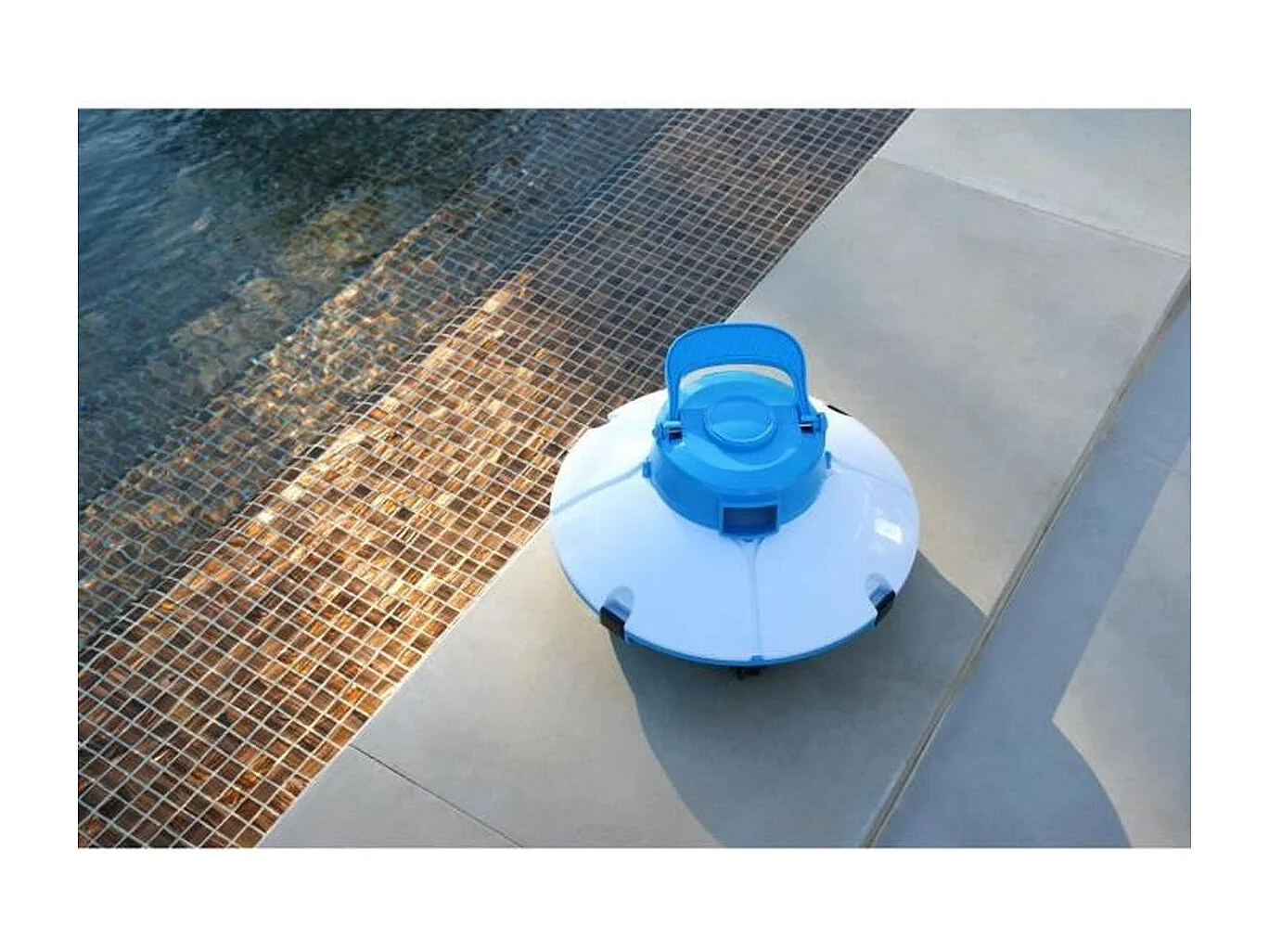 Robot de piscine sur batterie Frisbee bleu - Bestway