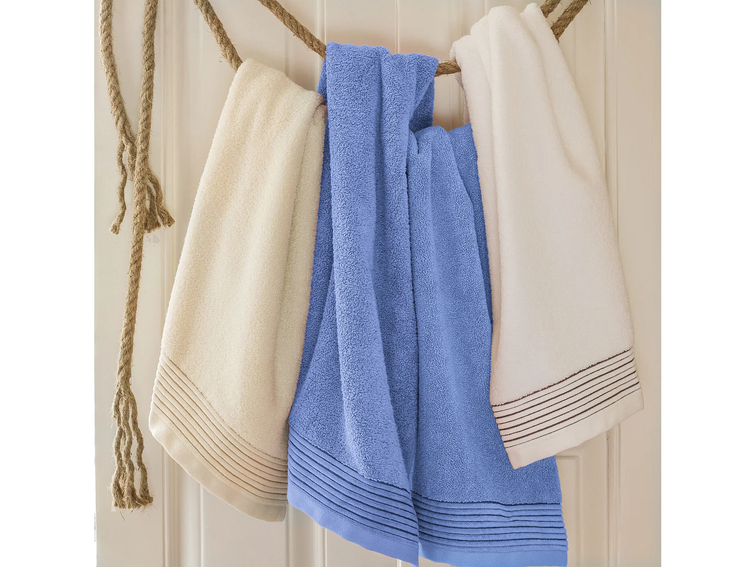 Parure de bain 6 pièces JULIET Bleu Ciel 520 g/m2
