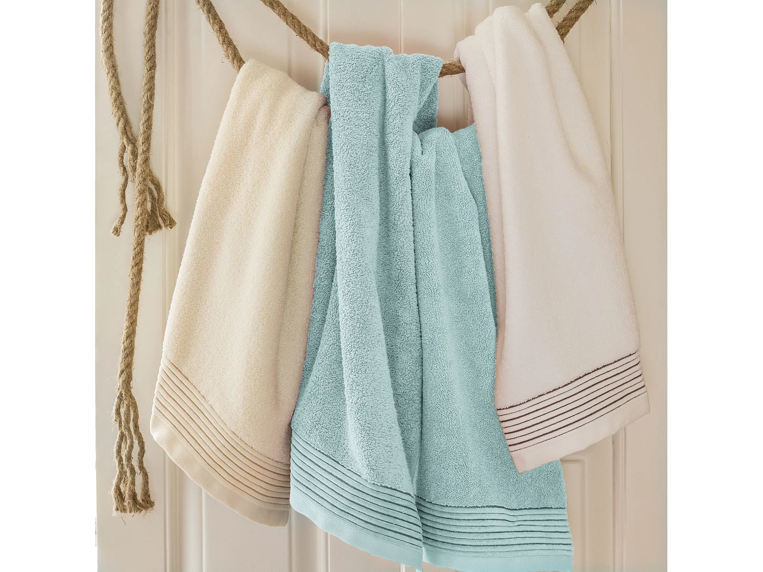 Parure de bain 6 pièces JULIET Bleu pâle 520 g/m2