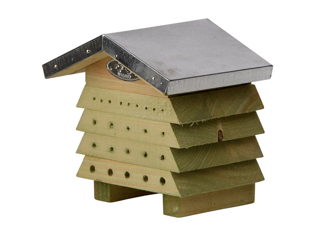 Bienenhaus aus Holz und Zink