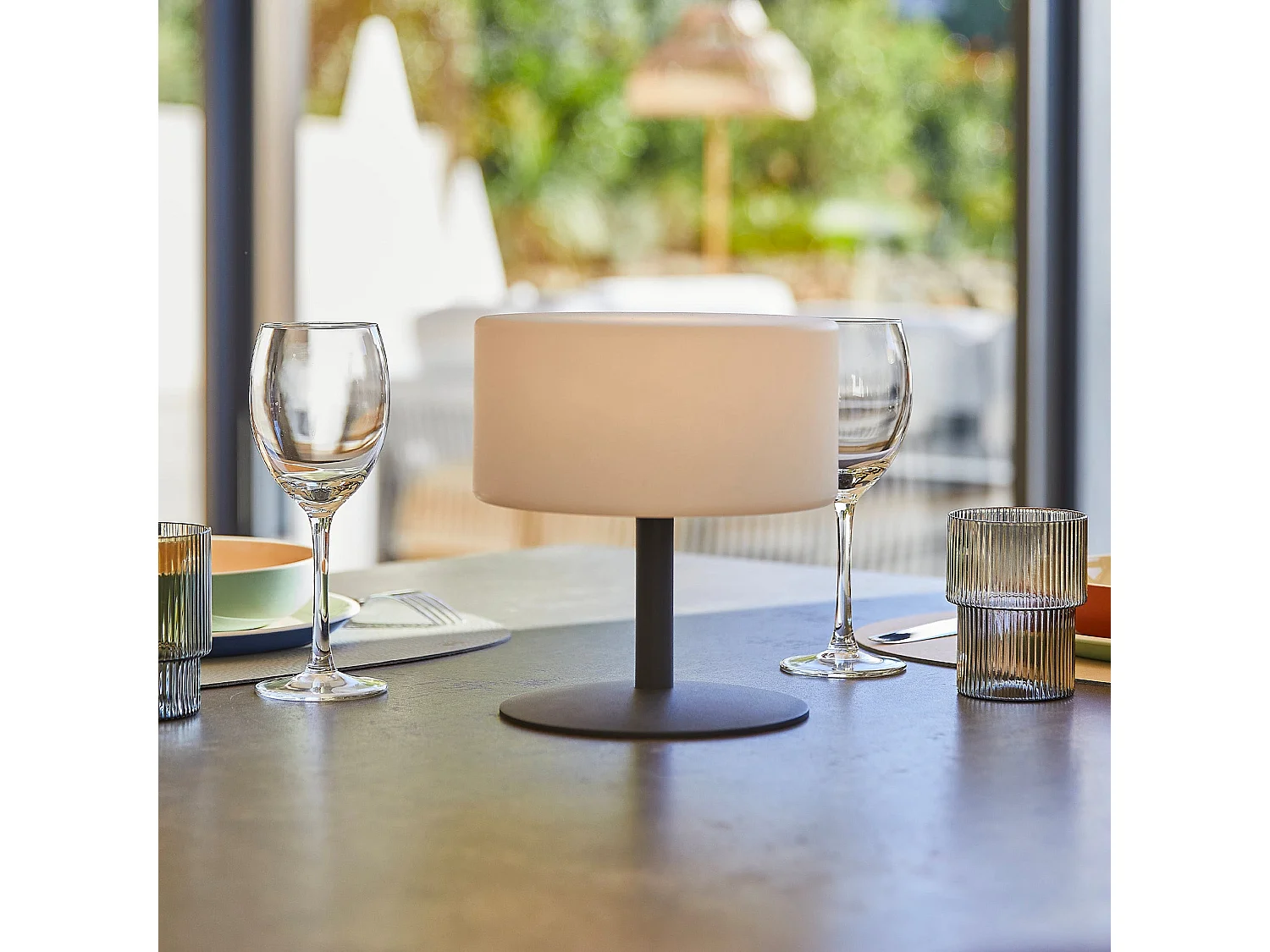 Lampe de table ATLAS Noir Polyéthylène H20CM