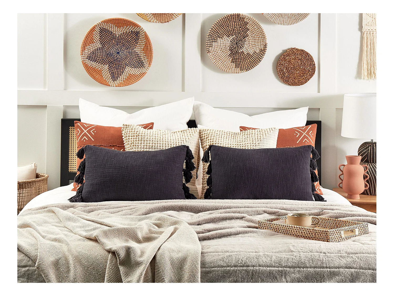 Dekokissen mit Füllung Quasten Baumwolle grau 35 x 55 cm Boho Lythrum