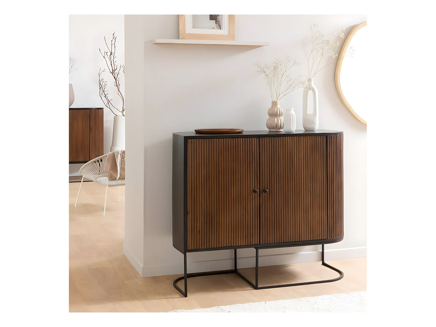 Petit buffet arrondi en bois de manguier et métal Ysé