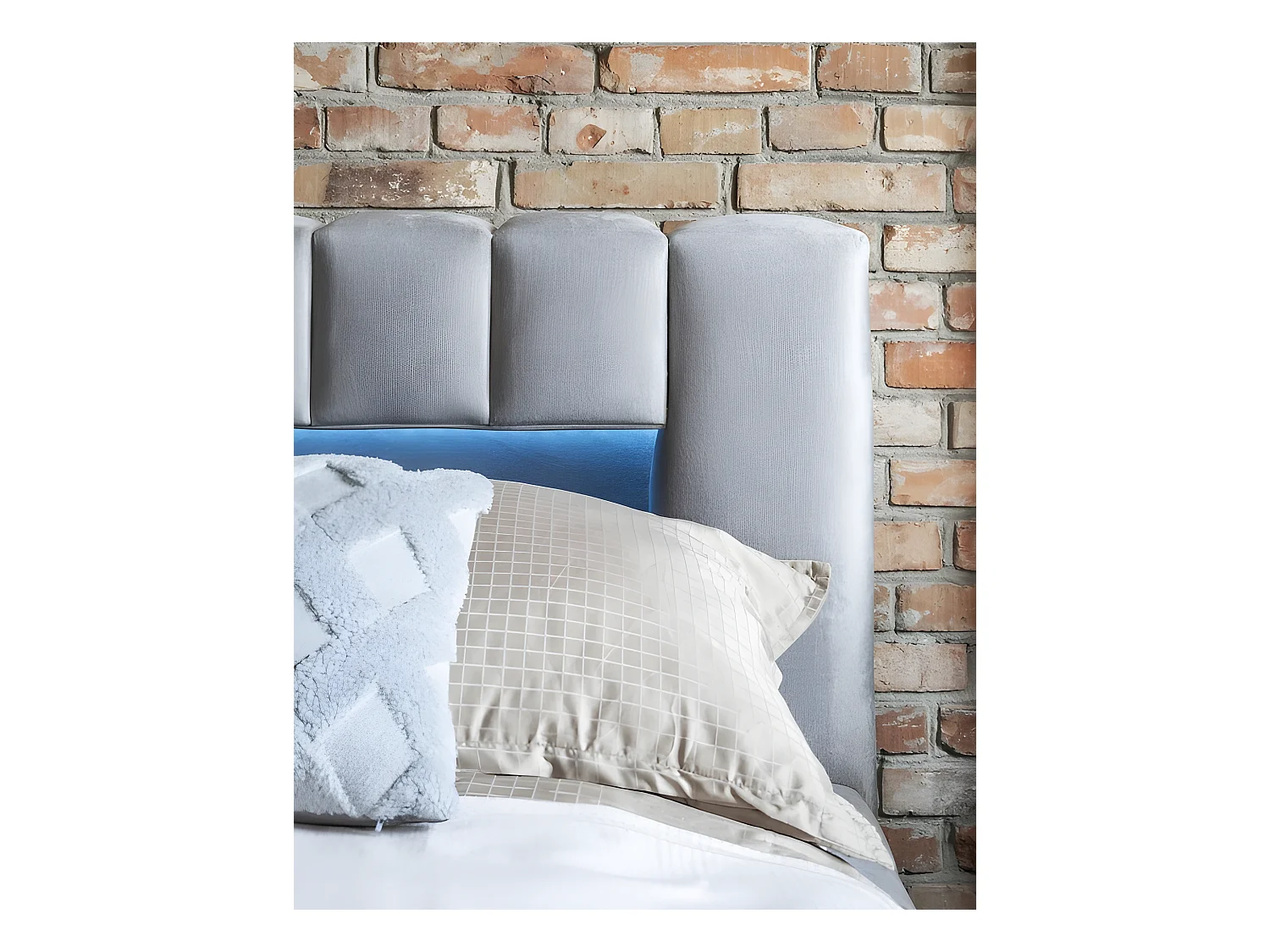 Lit 140x200 rembourré en velours luxe avec coffre et éclairage LED, gris, LANA