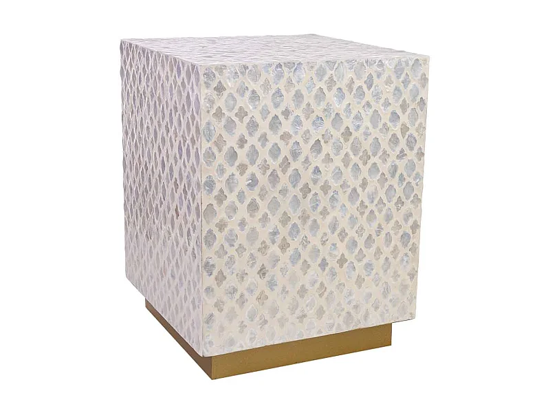 Pufe estofado em pele 45x45x45h cm