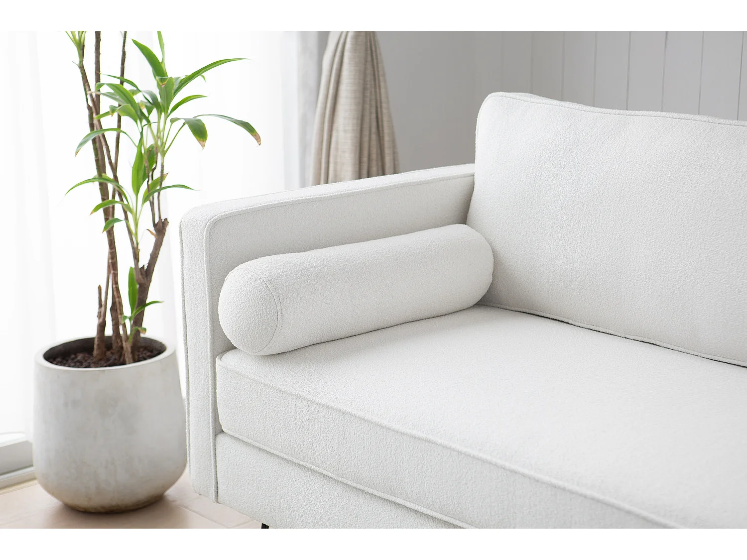 3-zitsbank in wit bouclé met metalen poten CLOUD - Scandinavisch design, comfortabel en trendy