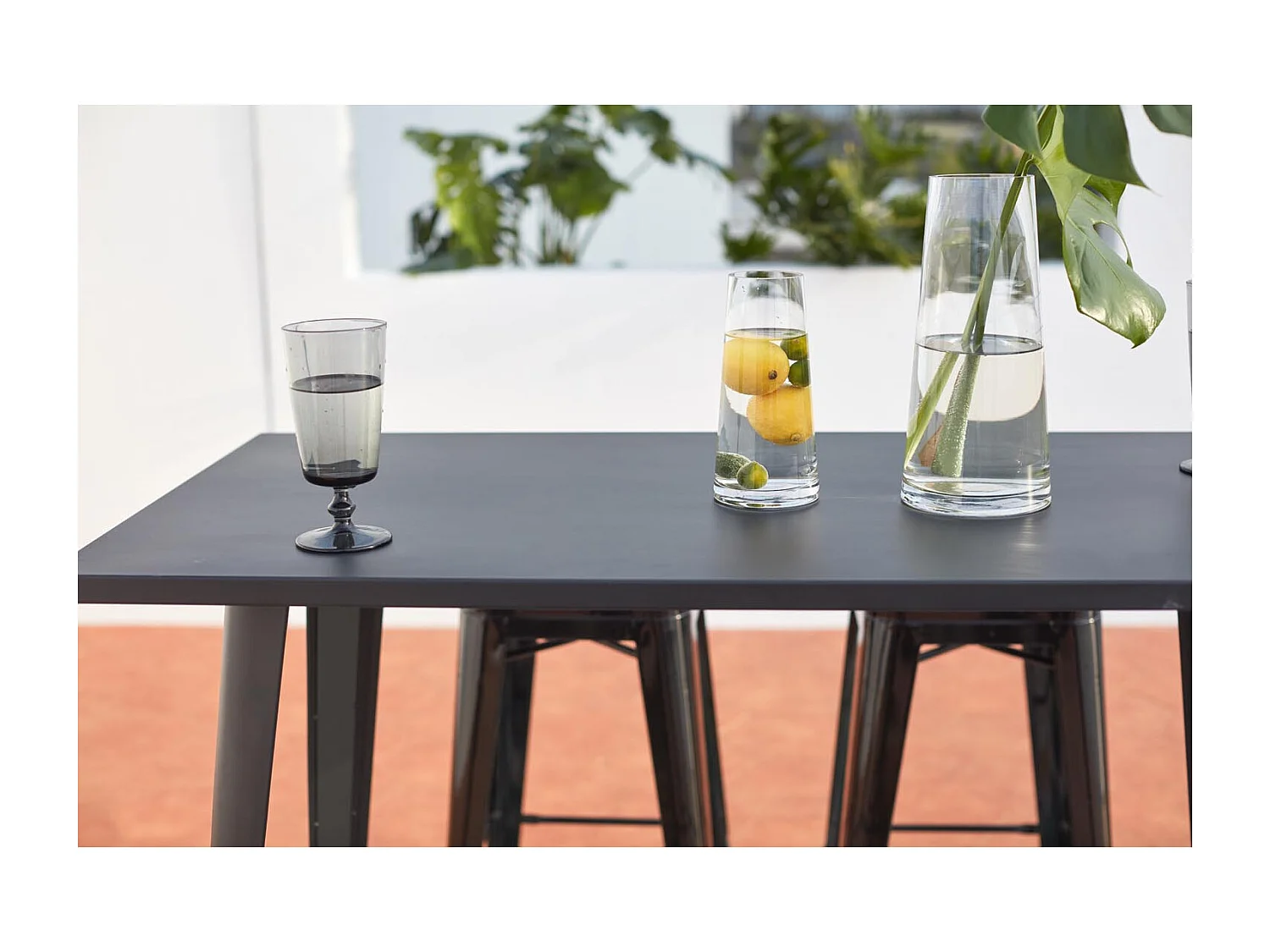 Salon de jardin haut 4 places en métal noir MERIDA