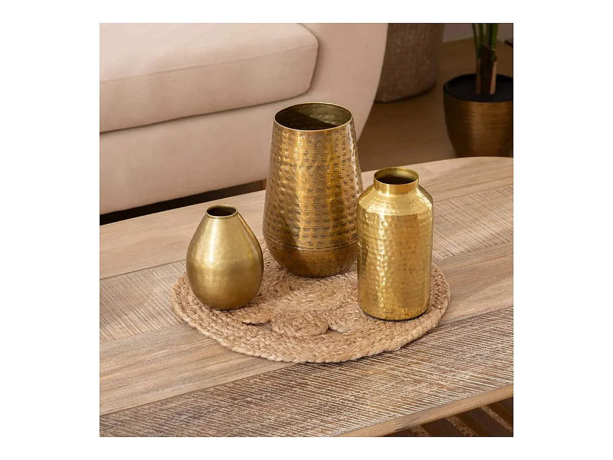 Vase en Métal Doré Martelé H 23 cm