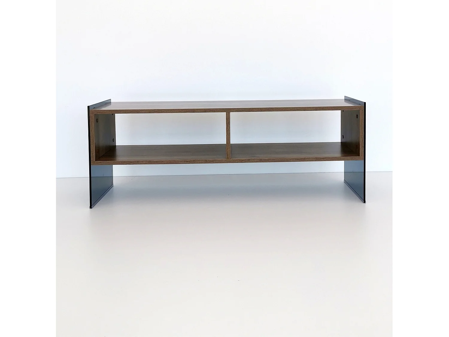 Meuble tv rhin design 100 % panneau de particules plaqué mélaminé en couleur nogal 120x45x35cm