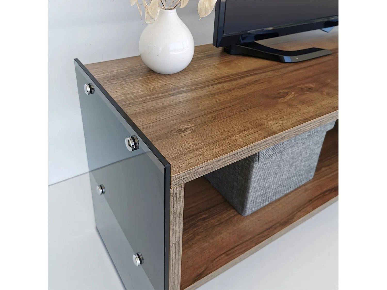 Meuble tv rhin design 100 % panneau de particules plaqué mélaminé en couleur nogal 120x45x35cm