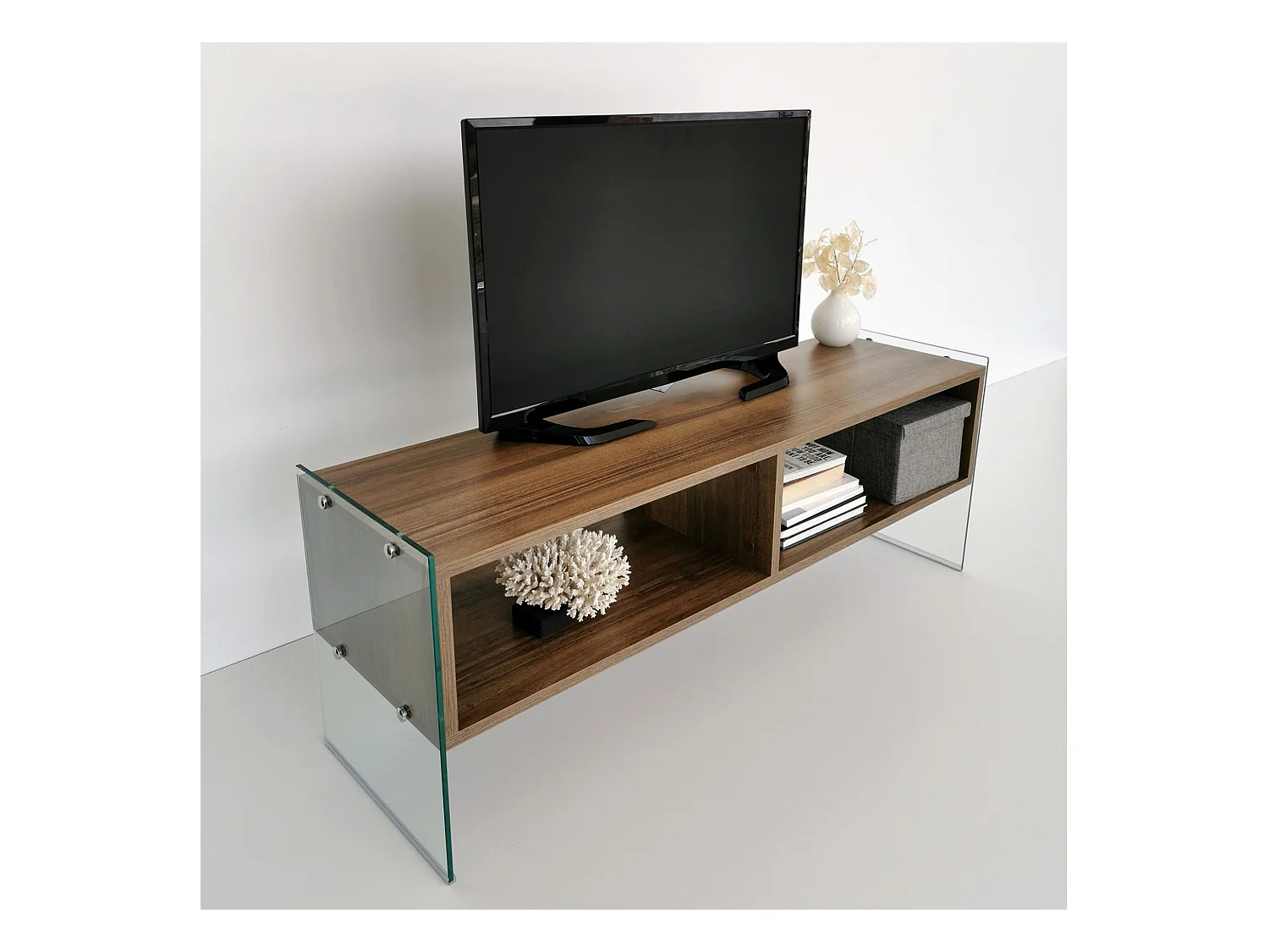 Meuble tv rhin design 100 % panneau de particules plaqué mélaminé en couleur nogal, 120x45x35cm