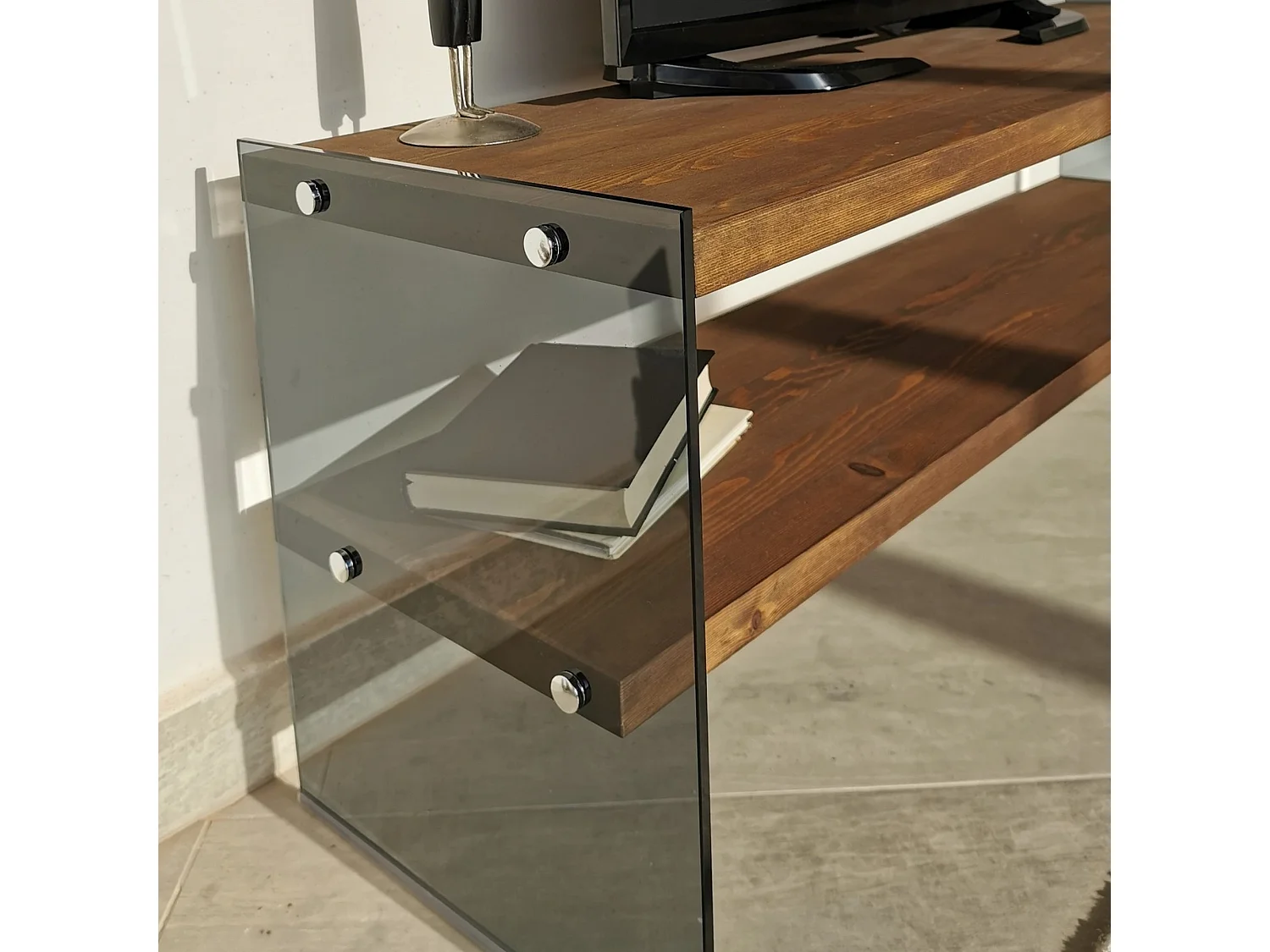 Meuble tv rhin design  en couleur nogal, 120x45x35cm