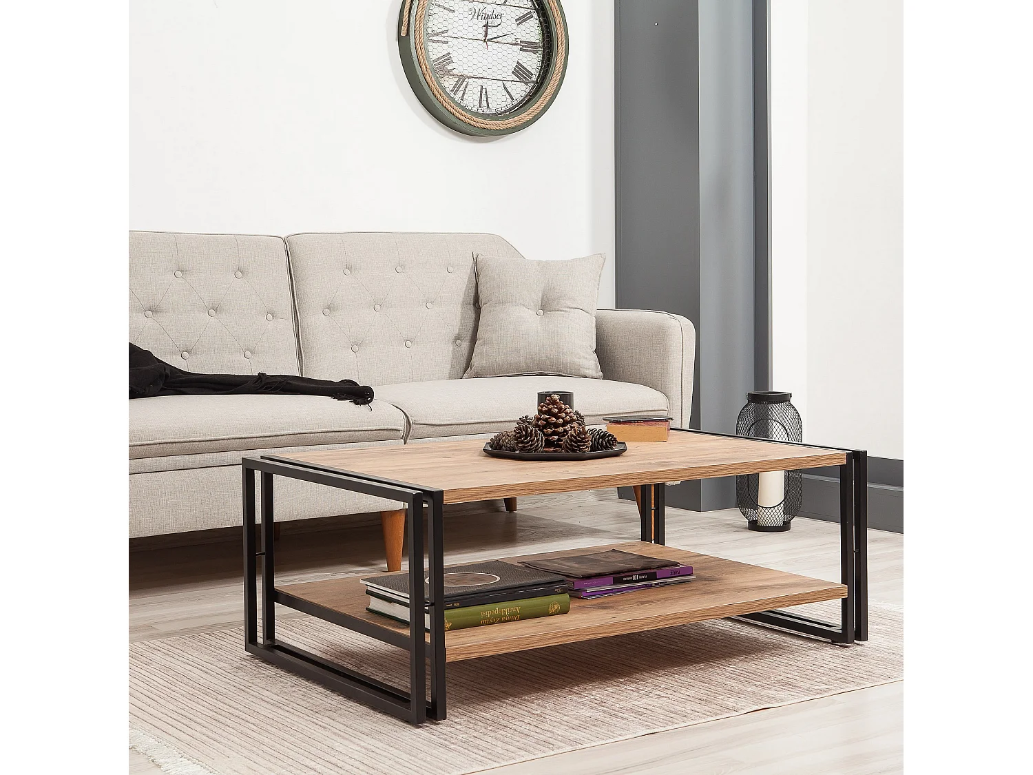 Tables basses tajo, structure et le support fabriquées en métal en couleur pin atlantique noir. 110x40x70cm