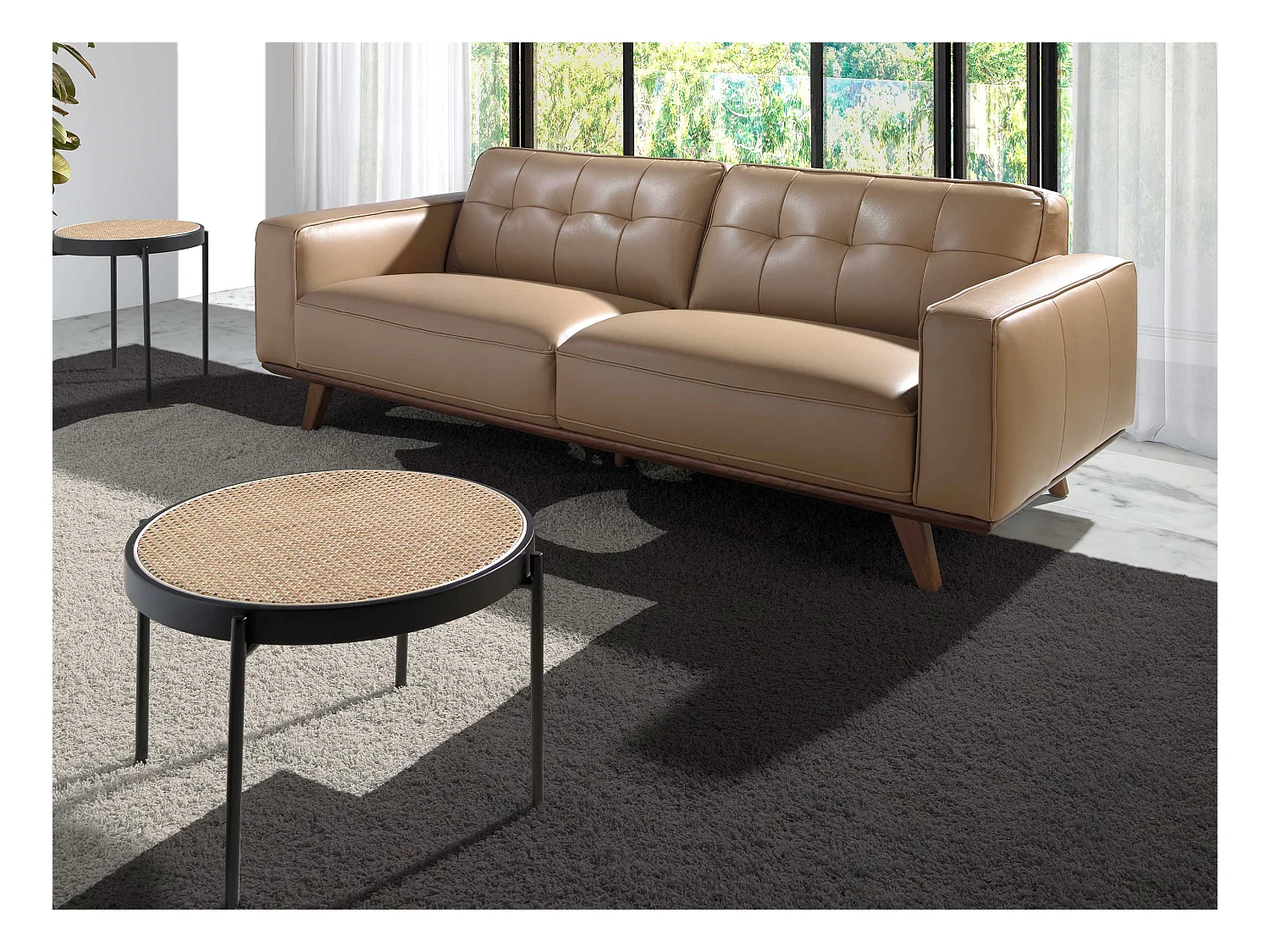 Runder Couchtisch aus Rattan und Schwarz  2111 ANGEL CERDA